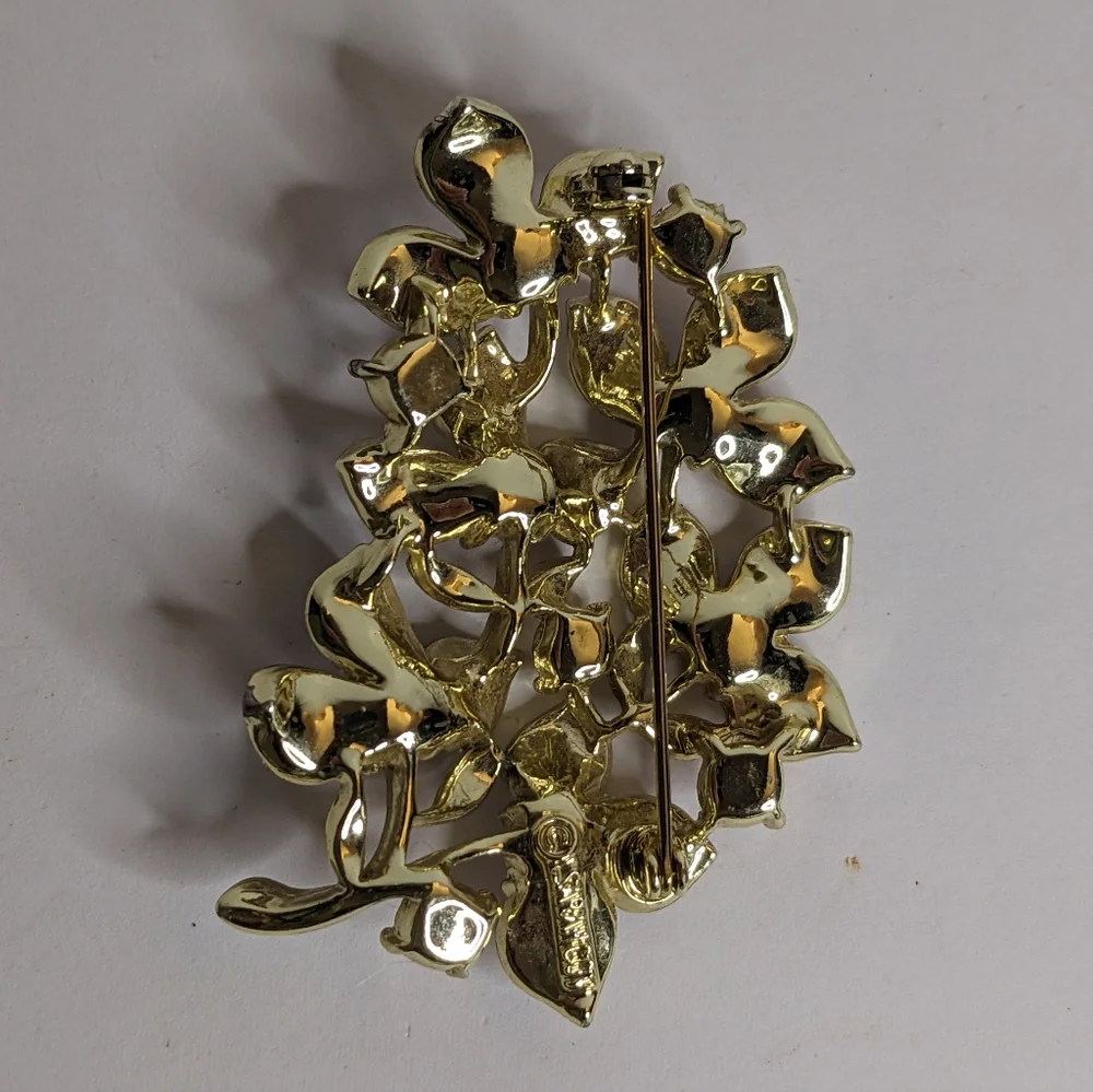 Vintage Sarah‎ Coventry Pink And Purple Enamel Floral Brooch